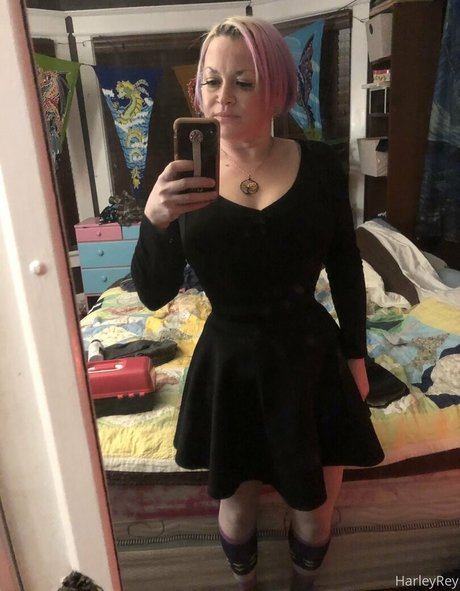 gloryhole wife onlyfans hot sexy photos