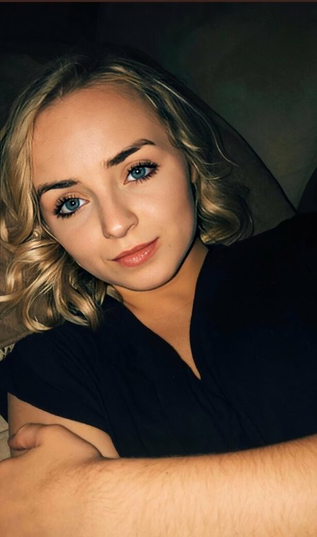 ashleywhitecams nudes pornstar photos