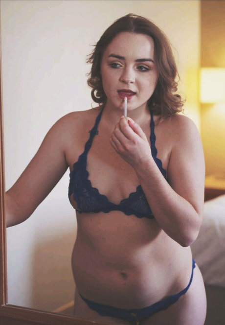 ashleywhitecams beautiful actress picture