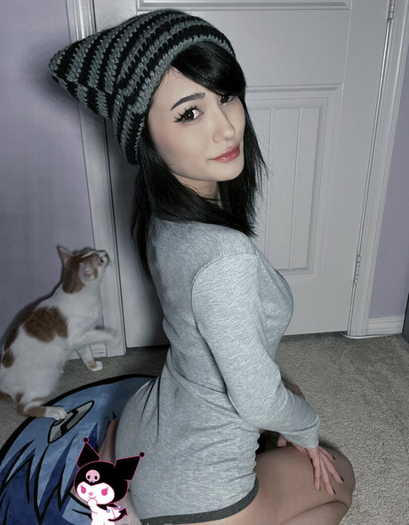 popular asian onlyfans top gallery