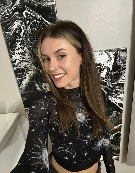 lunapowersthefairy pornstar erotic pictures