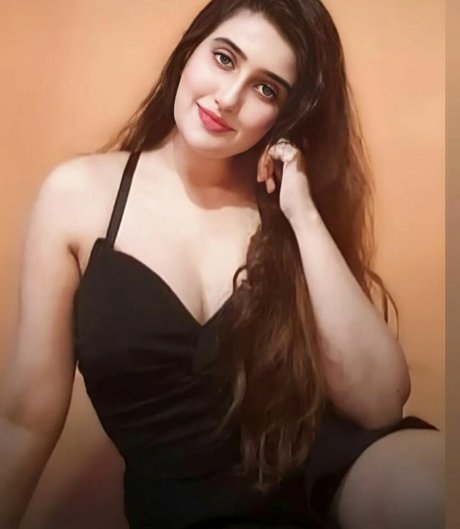 Aniza Hazel sexy actress pics