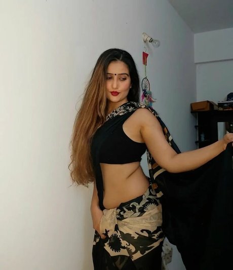 Aniza Hazel high quality actress pics