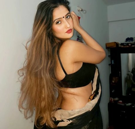 Aniza Hazel pretty pornstar photos
