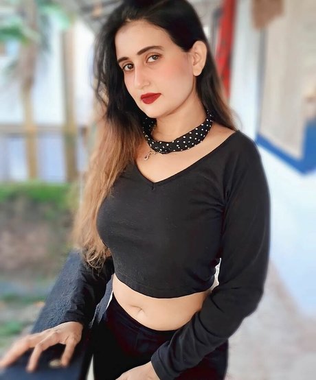 Aniza Hazel high quality star pic