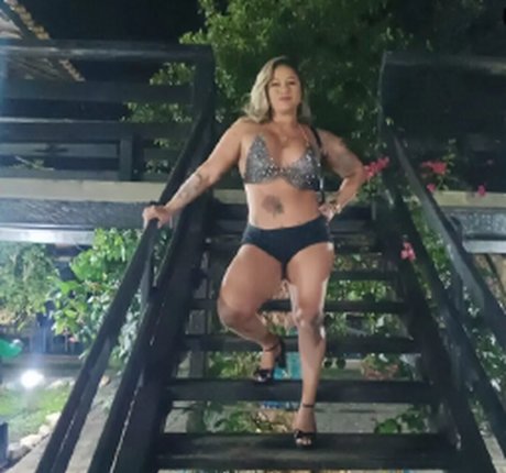 Esther Exhib star nice image