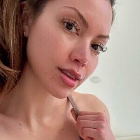 natashatrucking nudes star galleries