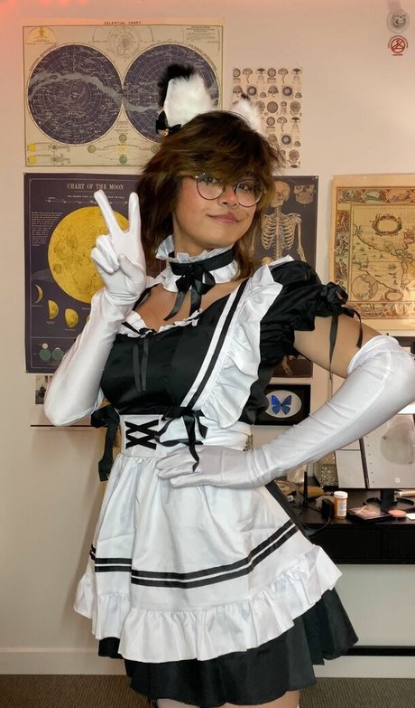 KianaVi model hd image