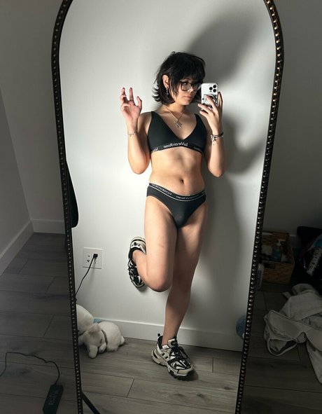 KianaVi pornstar hd gallery
