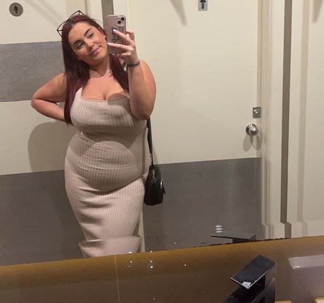 Raphaela S pornographic model photos