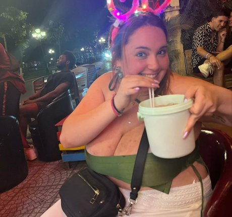 Raphaela S high quality model photos