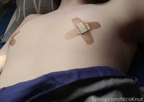 NicoKnut star porn archive