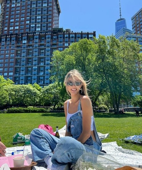 Scarlet Rose Stallone beautiful pornstar img