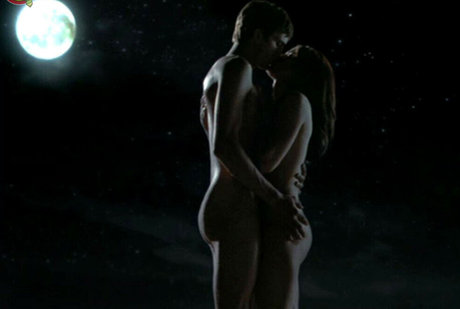 Amanda Peet sex model img