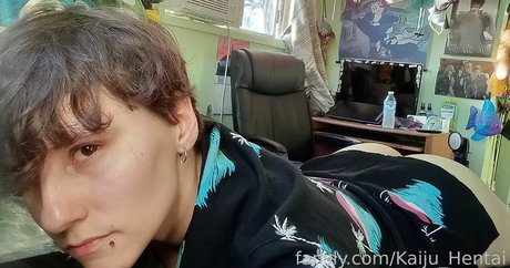 Kaiju Hentai star adult photo