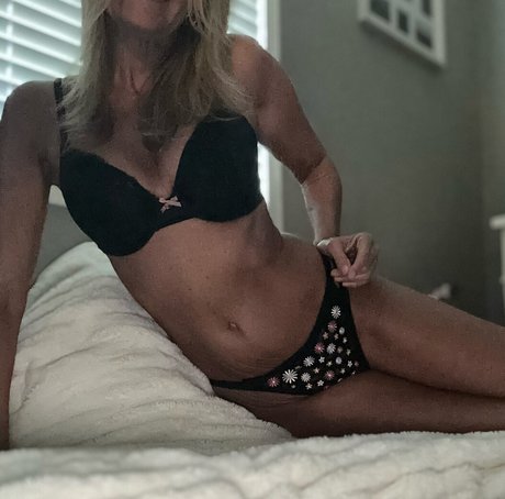 Jenniferssecrets high quality model images