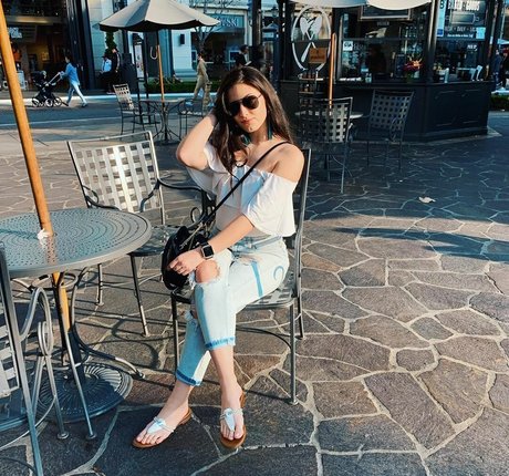 chubby milf onlyfans sexy image