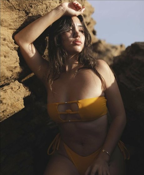 mayghenkailea model hd images