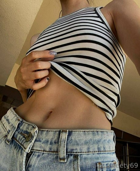 karinasweety69 actress pics