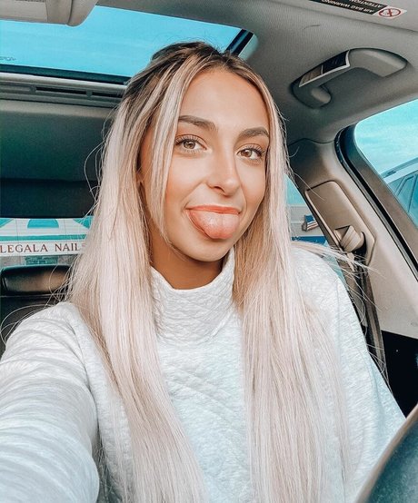 Samantha Copp star beautiful picture