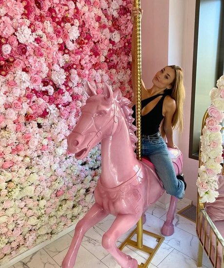 pattaya ladyboy onlyfans beautiful porn pic