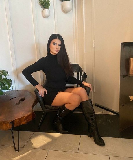 mature wife onlyfans porn image