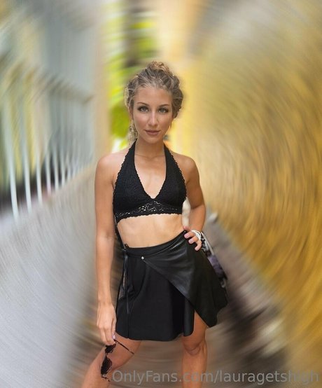 lauragetshigh model pornographic pic