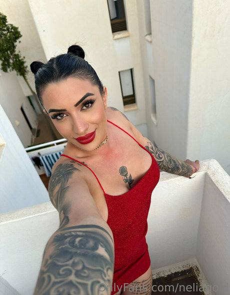neliagold hd pornstar pic