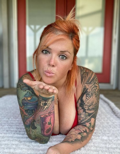 Koko Cakes star nude pic