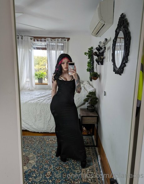 Zalariacos sex model photos