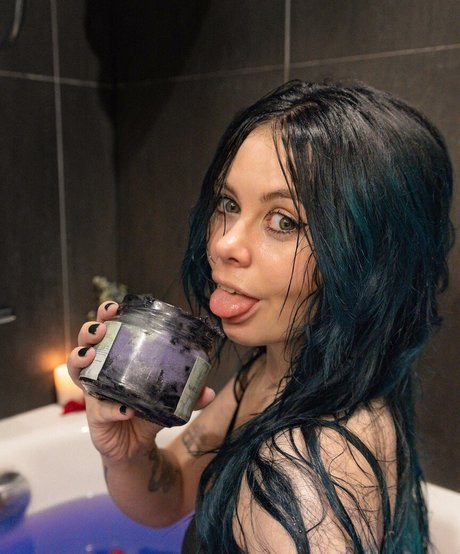 Moo Smith pornstar nude photos