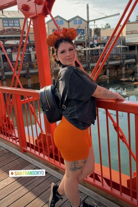 leather leggings onlyfans pornos img