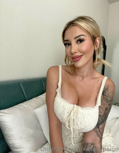 xohollypaige pornstar hd img