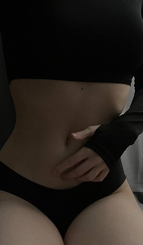 Guzelija adult model pics