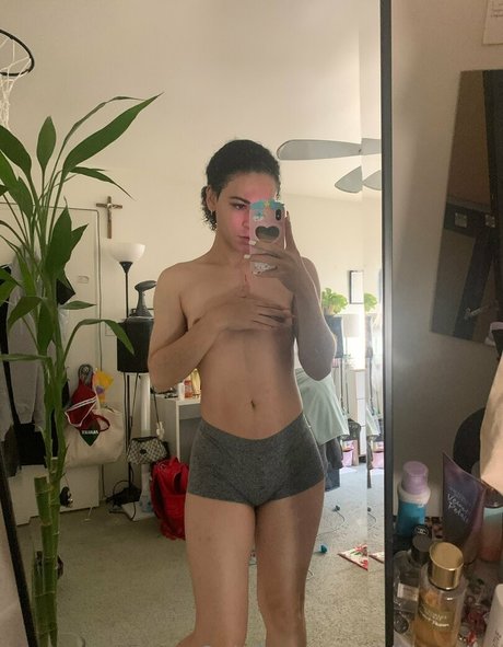 mature cougar onlyfans nude photos