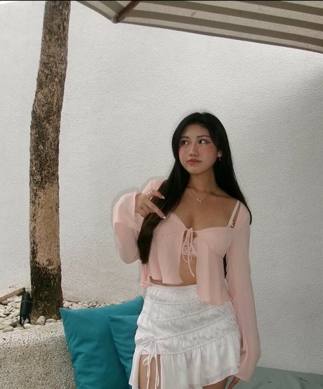 ashl xy model exclusive picture