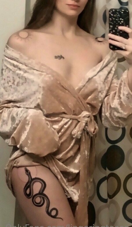 lingeringtease model nudes pic