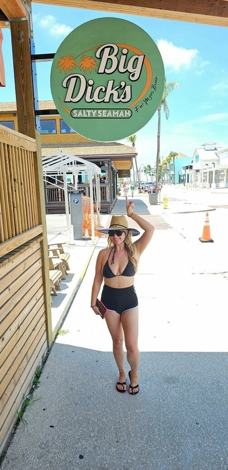 Hotwifejuniper exclusive star photos