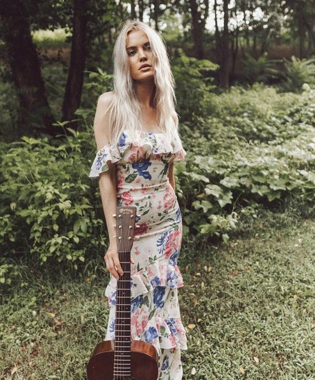 Zandi Holup pornstar free gallery