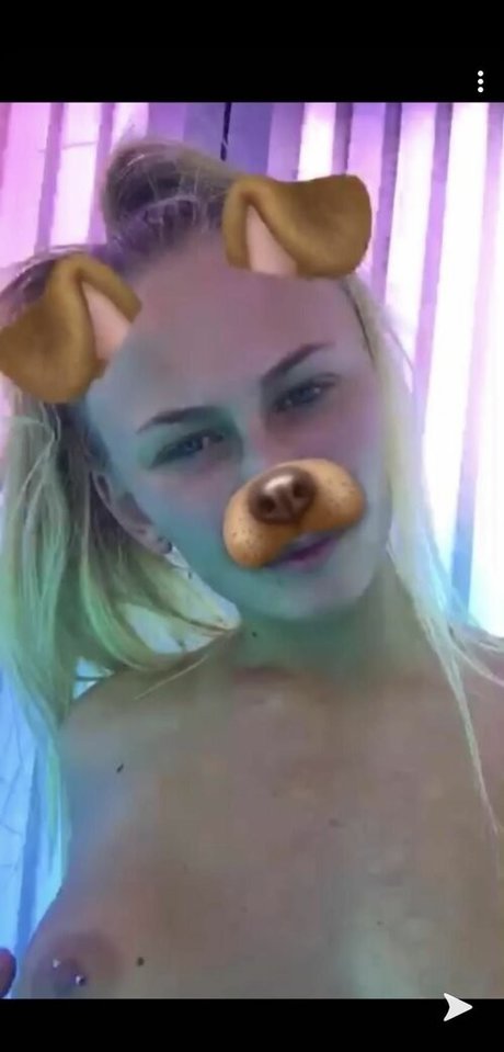 Elin Junkergard star exclusive photos