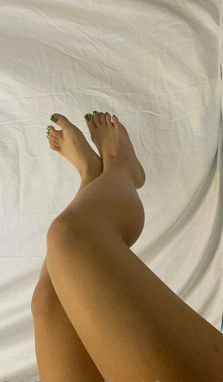 from behind onlyfans pretty photos