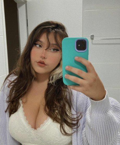 RED Mariana pornstar adult galleries