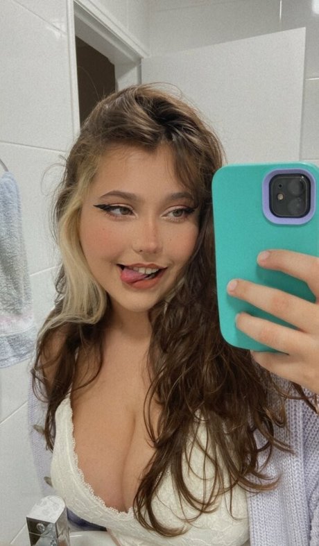 RED Mariana model high quality pics