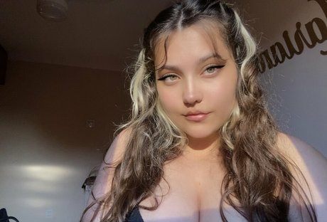 RED Mariana beautiful pornstar pics