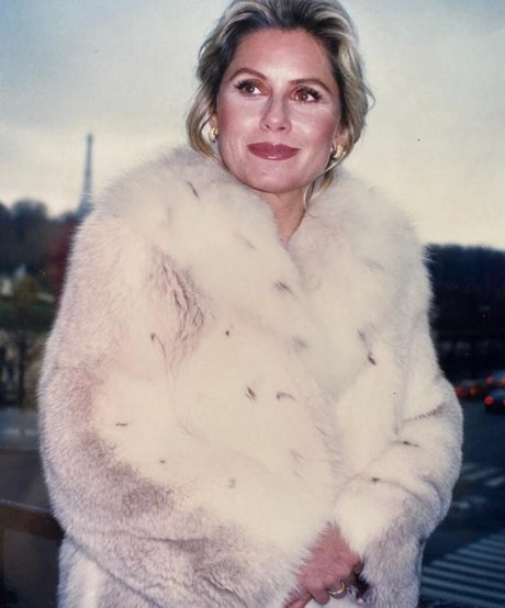 Vera Fischer model high quality image