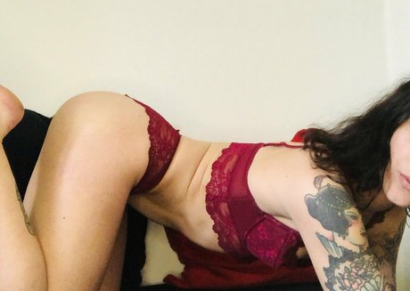 yourcuteelena nude pornstar photo