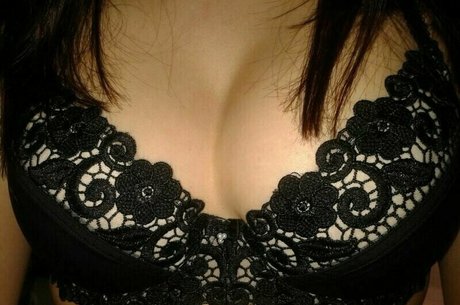 annalangonly4u adult model pic