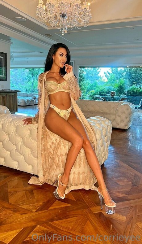 corrieyee model sex gallery