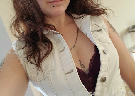 dreadfuldesire hot model image