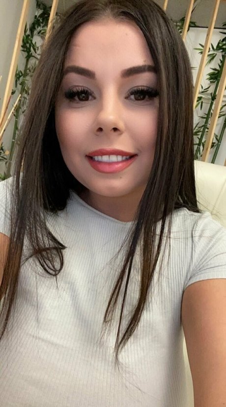 ariamoreu top actress pictures